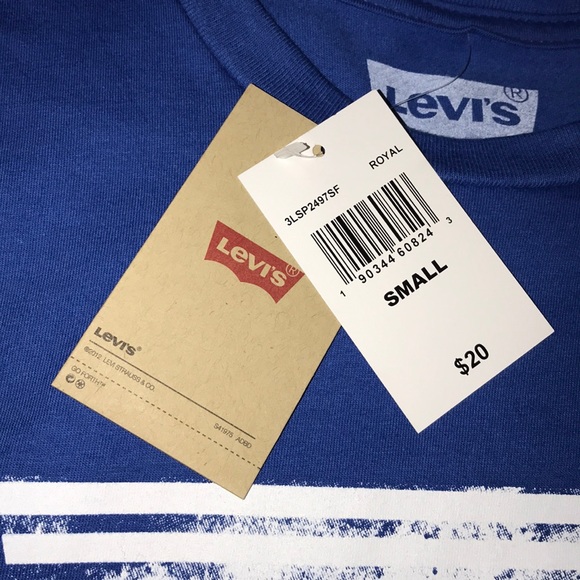Brand new Blue Levi’s T-shirt with tags - Picture 2 of 5